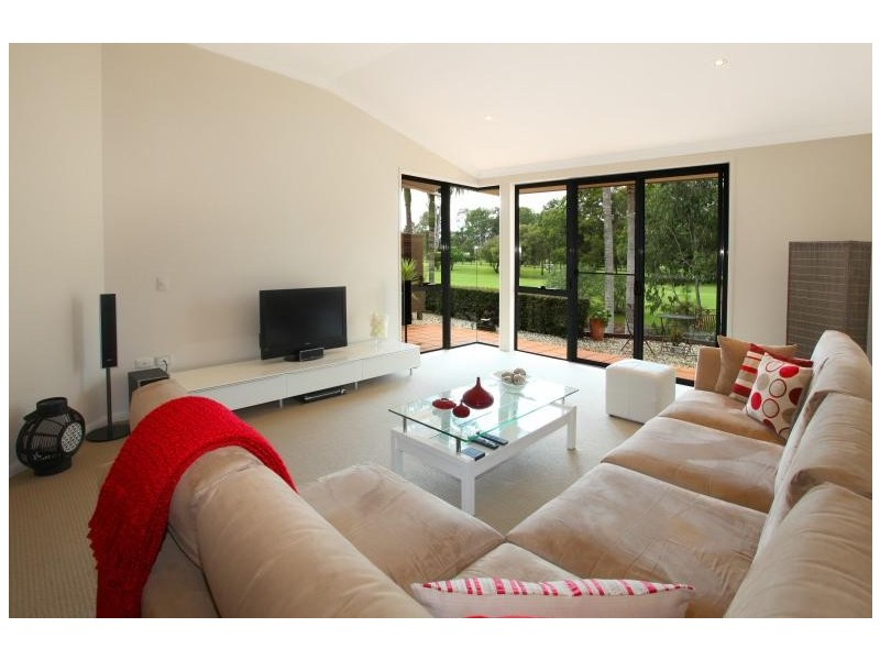 125 Santa Cruz Boulevard, Clear Island Waters QLD 4226