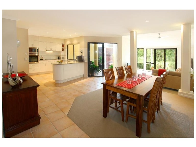 125 Santa Cruz Boulevard, Clear Island Waters QLD 4226