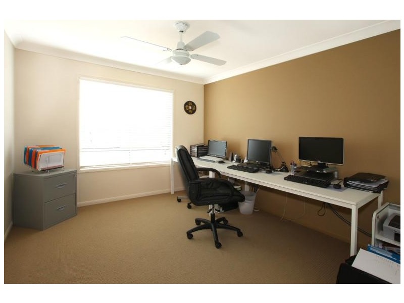 125 Santa Cruz Boulevard, Clear Island Waters QLD 4226