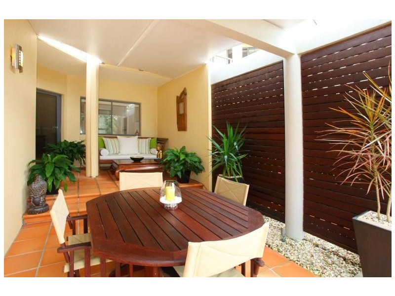 125 Santa Cruz Boulevard, Clear Island Waters QLD 4226