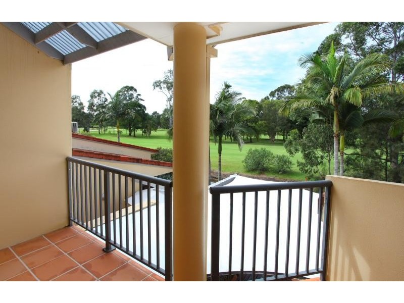 125 Santa Cruz Boulevard, Clear Island Waters QLD 4226