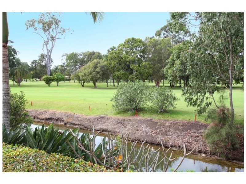125 Santa Cruz Boulevard, Clear Island Waters QLD 4226