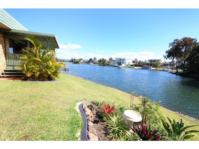 7/37 Hooker Boulevard, Broadbeach Waters QLD 4218