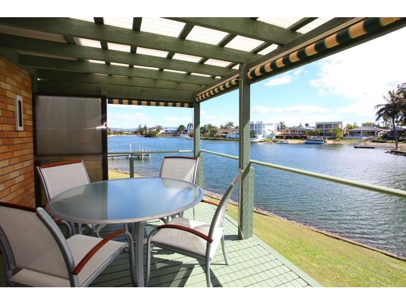 7/37 Hooker Boulevard, Broadbeach Waters QLD 4218
