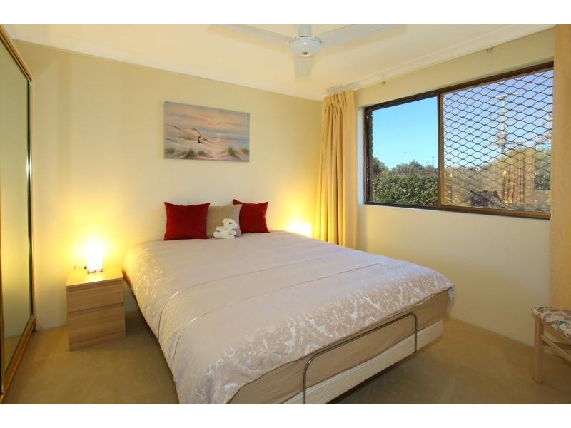 7/37 Hooker Boulevard, Broadbeach Waters QLD 4218