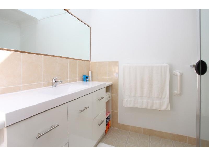 7/37 Hooker Boulevard, Broadbeach Waters QLD 4218