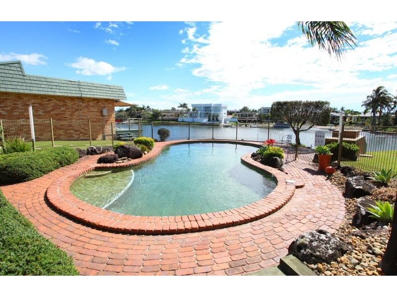 7/37 Hooker Boulevard, Broadbeach Waters QLD 4218