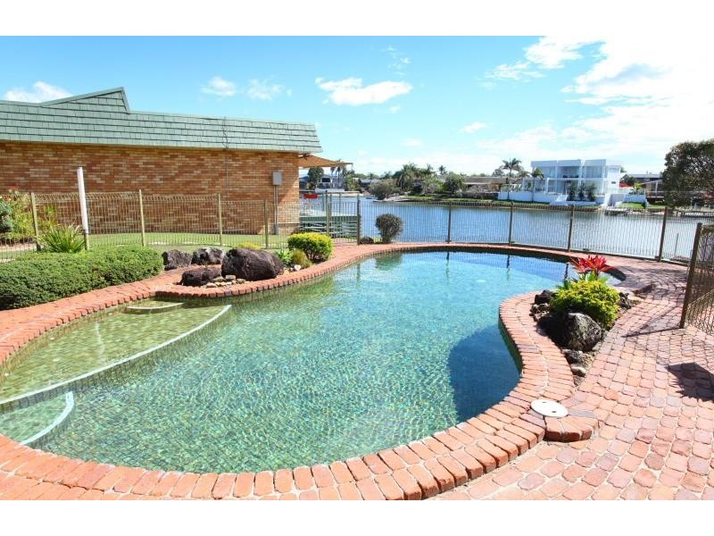 7/37 Hooker Boulevard, Broadbeach Waters QLD 4218