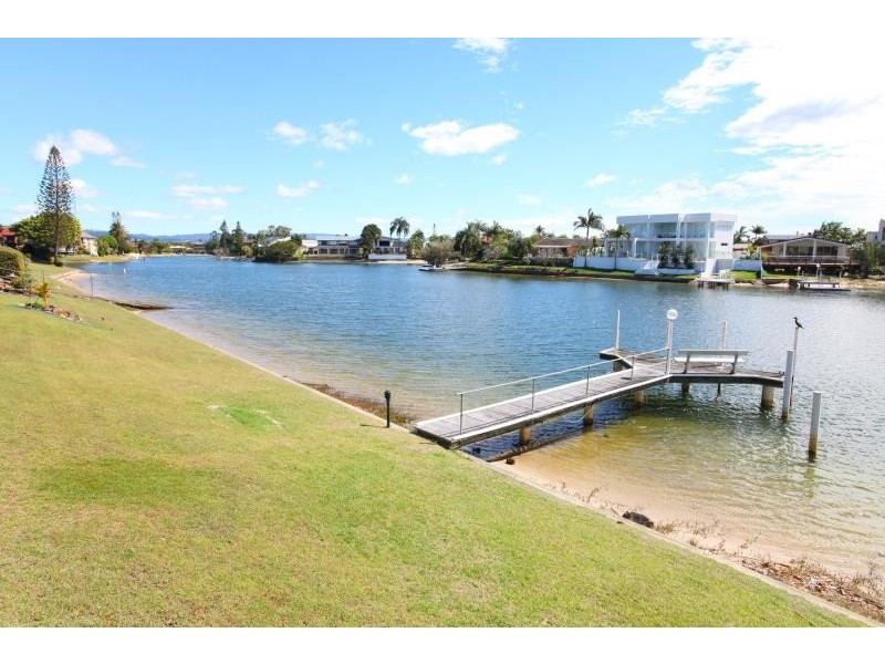7/37 Hooker Boulevard, Broadbeach Waters QLD 4218