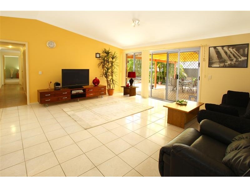 7 Moorabbin Place, Robina QLD 4226