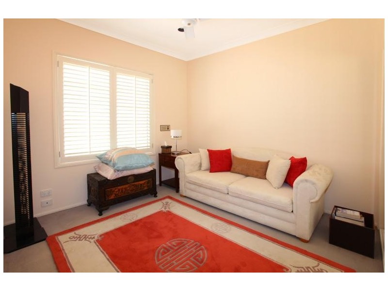 12 Wanneroo Court, Mermaid Waters QLD 4218