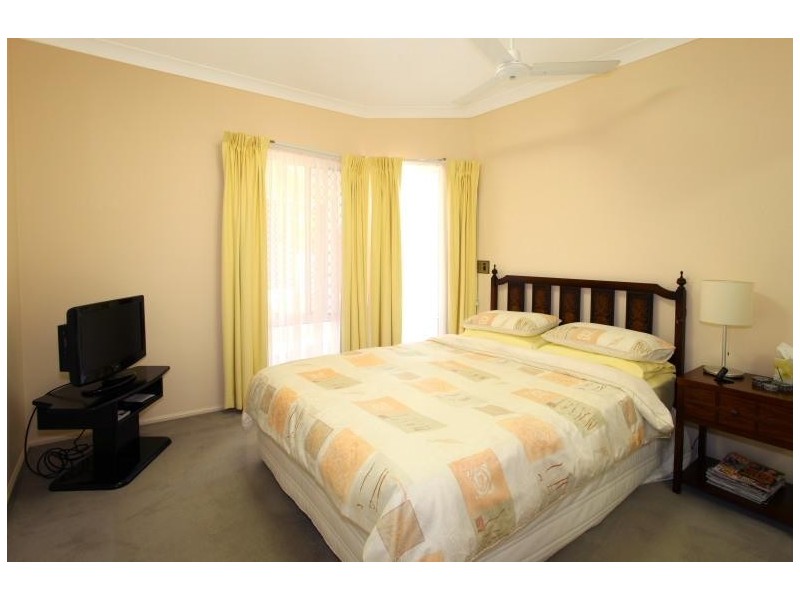 12 Wanneroo Court, Mermaid Waters QLD 4218