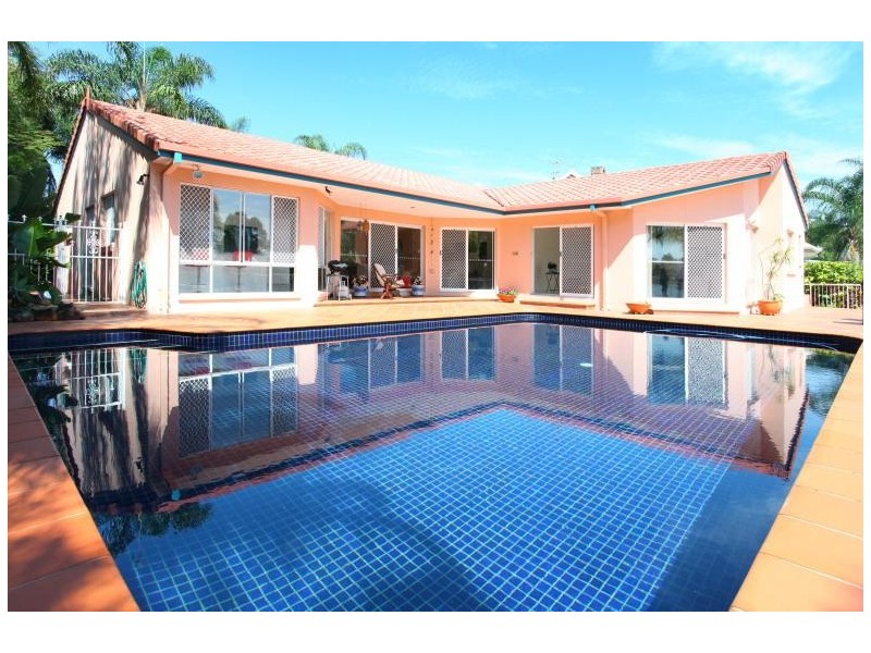 12 Wanneroo Court, Mermaid Waters QLD 4218