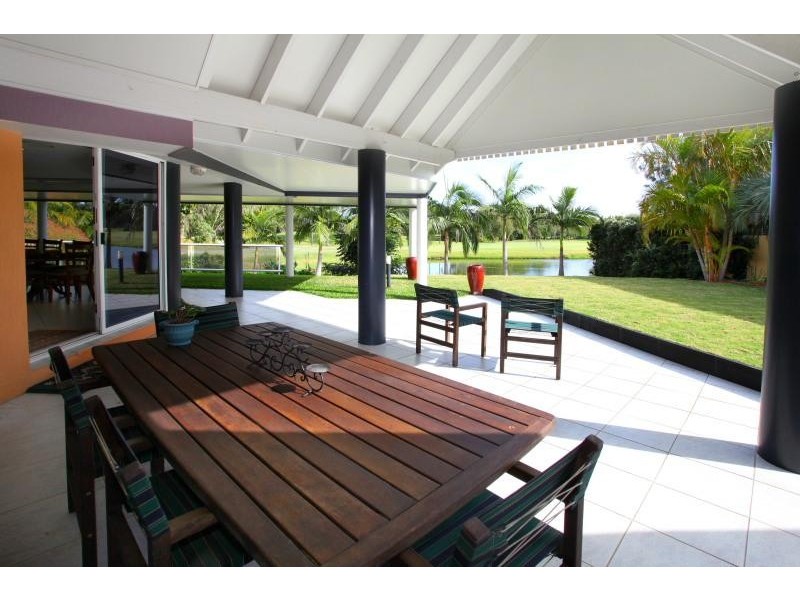 55 Fairway Drive, Clear Island Waters QLD 4226