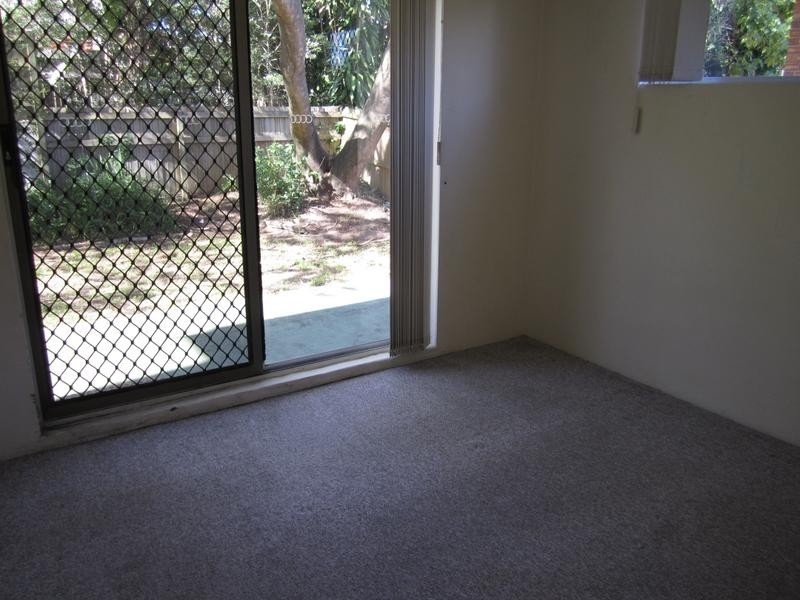 2/38 Chelsea Avenue, Broadbeach QLD 4218