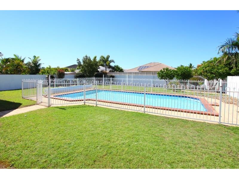 150 Santa Cruz Boulevard, Clear Island Waters QLD 4226
