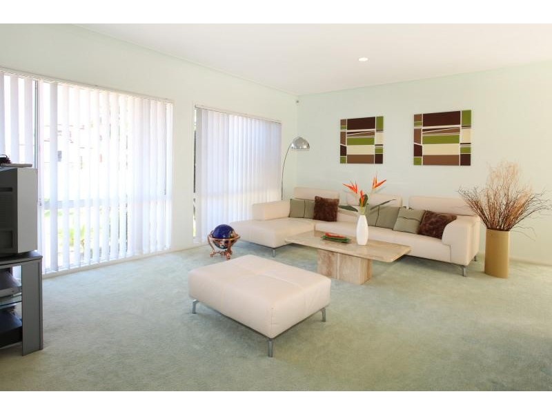 150 Santa Cruz Boulevard, Clear Island Waters QLD 4226