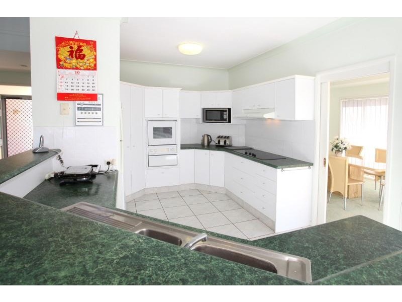 150 Santa Cruz Boulevard, Clear Island Waters QLD 4226