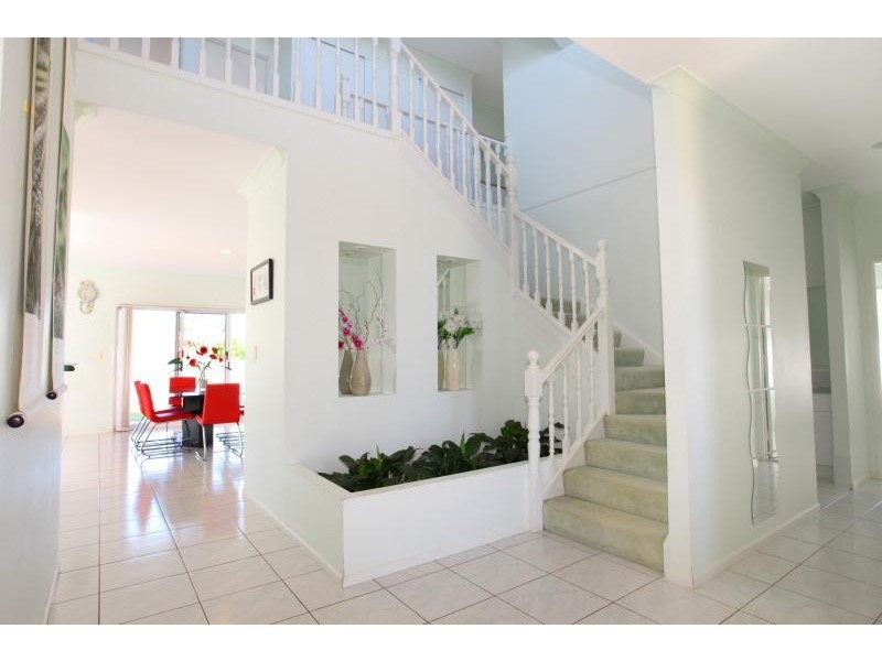 150 Santa Cruz Boulevard, Clear Island Waters QLD 4226