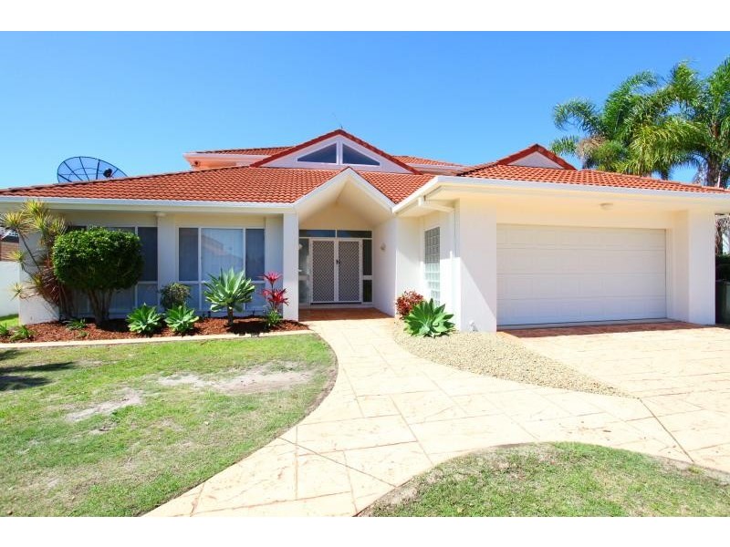 150 Santa Cruz Boulevard, Clear Island Waters QLD 4226