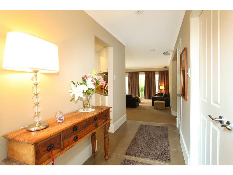 42 Brighton Crescent, Robina QLD 4226