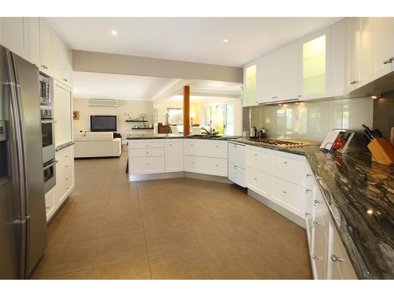 42 Brighton Crescent, Robina QLD 4226