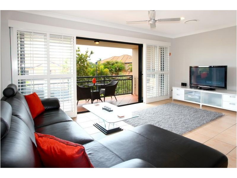 33/85 Palm Meadows Drive, Carrara QLD 4211