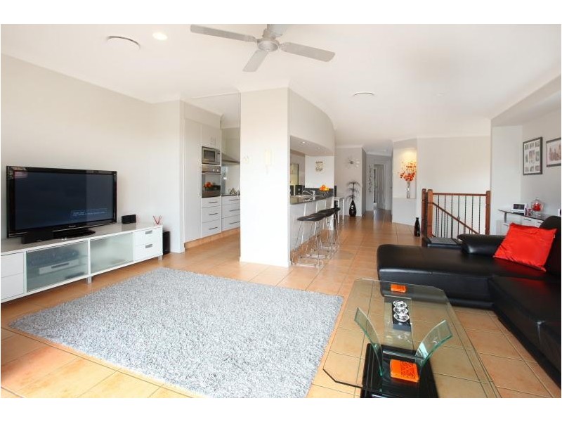 33/85 Palm Meadows Drive, Carrara QLD 4211
