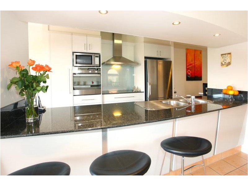 33/85 Palm Meadows Drive, Carrara QLD 4211