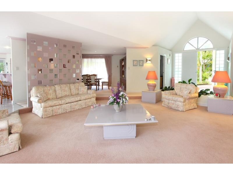 7 Drayton Terrace, Mermaid Waters QLD 4218