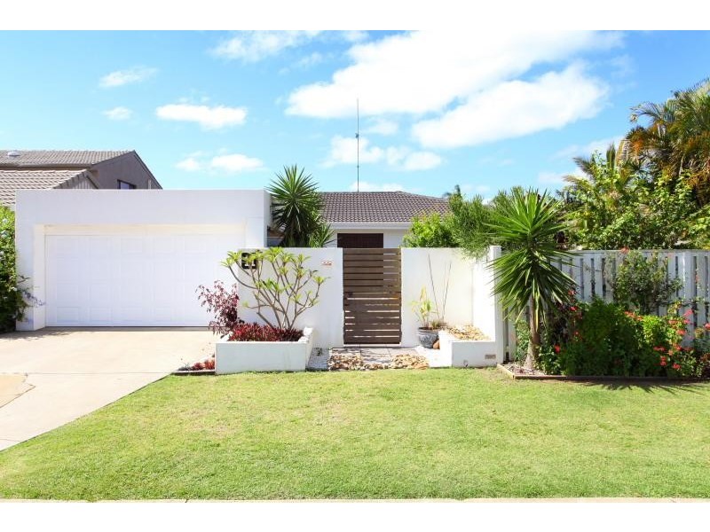 11 Cristobel Court, Broadbeach Waters QLD 4218