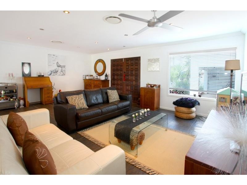 11 Cristobel Court, Broadbeach Waters QLD 4218