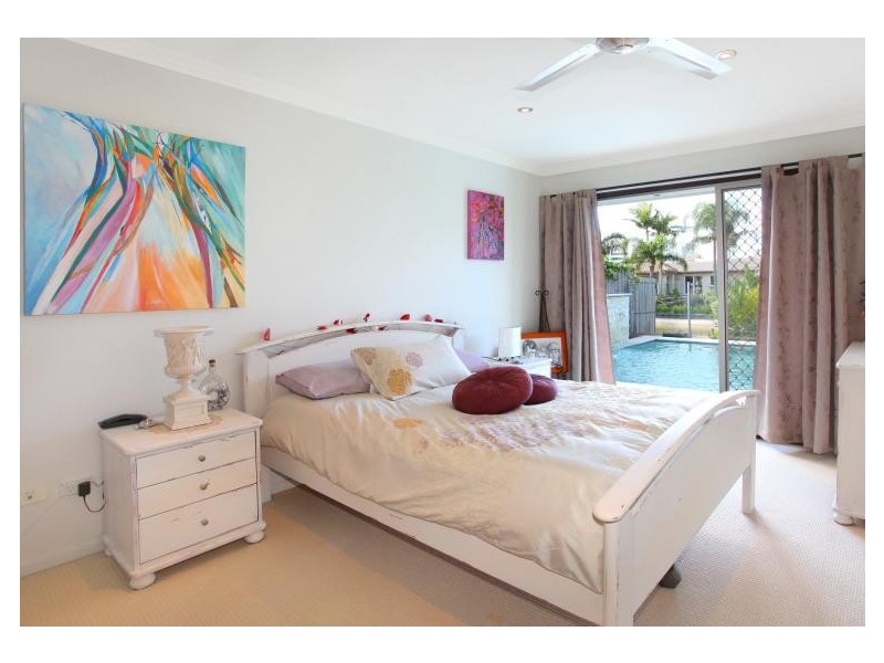 11 Cristobel Court, Broadbeach Waters QLD 4218