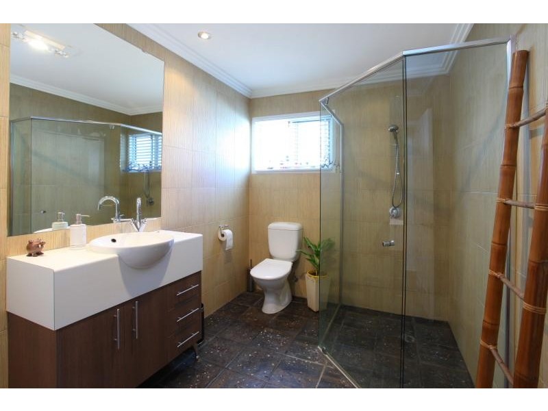 11 Cristobel Court, Broadbeach Waters QLD 4218