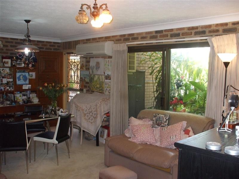 2/8 Jodie Crt Court, Mermaid Waters QLD 4218