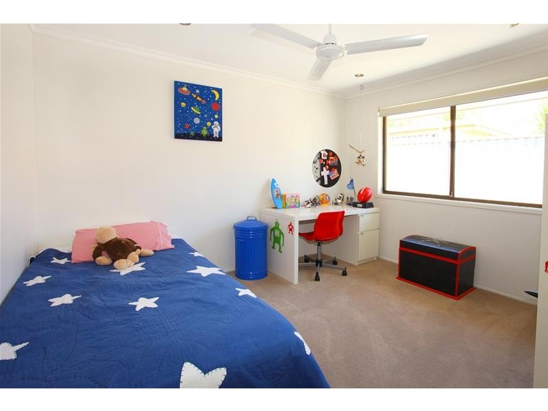 19 Mackay Close, Sorrento QLD 4217