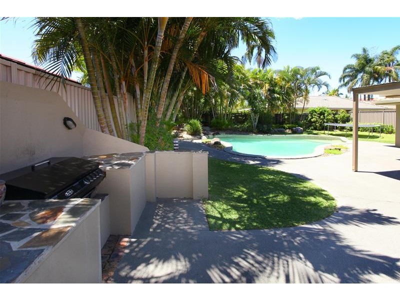 19 Mackay Close, Sorrento QLD 4217