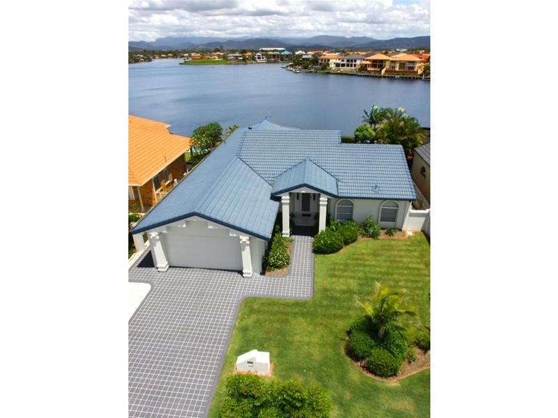 112 Port Jackson Boulevard, Clear Island Waters QLD 4226