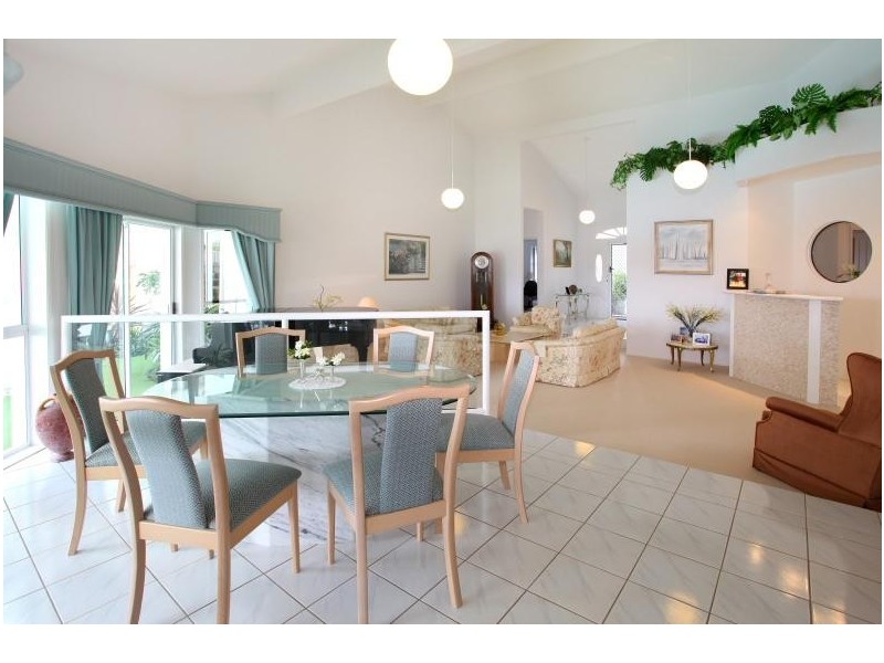 112 Port Jackson Boulevard, Clear Island Waters QLD 4226