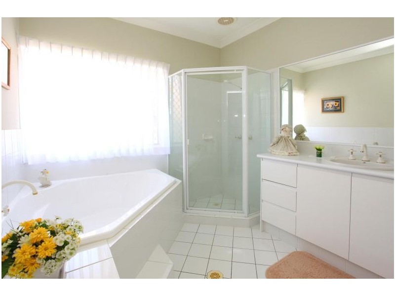112 Port Jackson Boulevard, Clear Island Waters QLD 4226