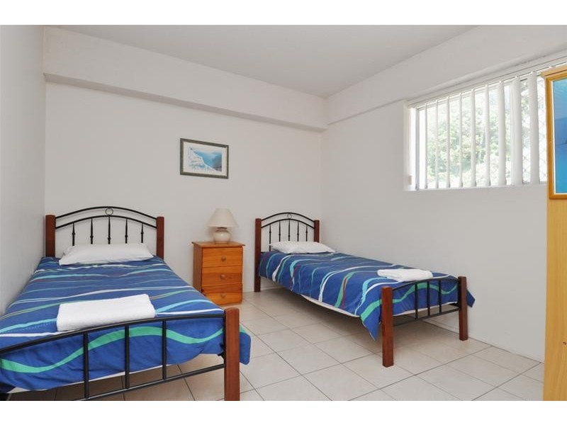 20/2 Goodwin Terrace, Burleigh Heads QLD 4220