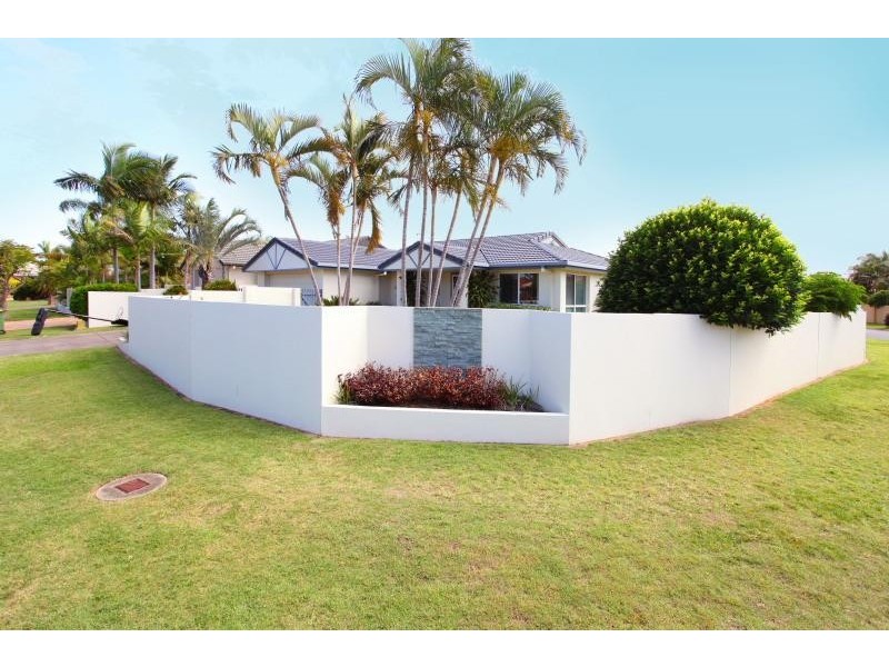 1 Curacao Place, Clear Island Waters QLD 4226