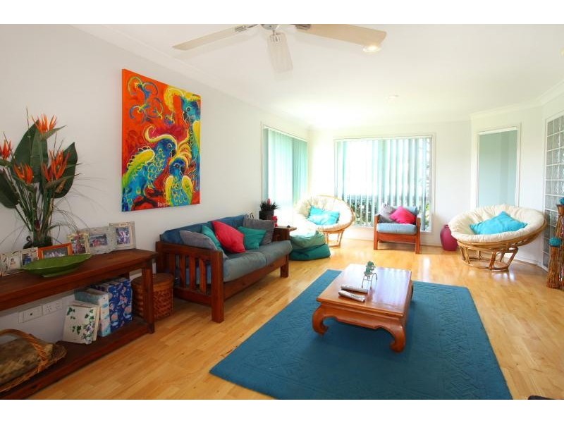 1 Curacao Place, Clear Island Waters QLD 4226