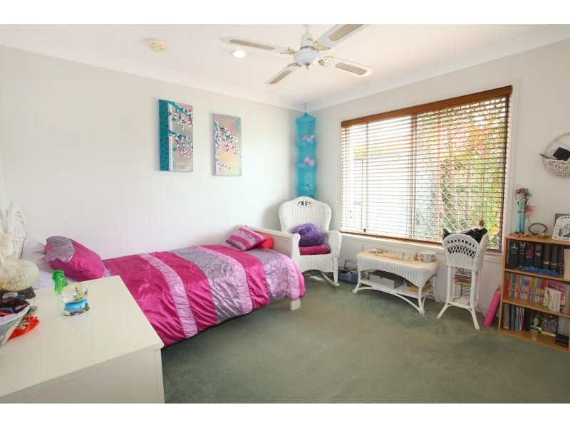 1 Curacao Place, Clear Island Waters QLD 4226