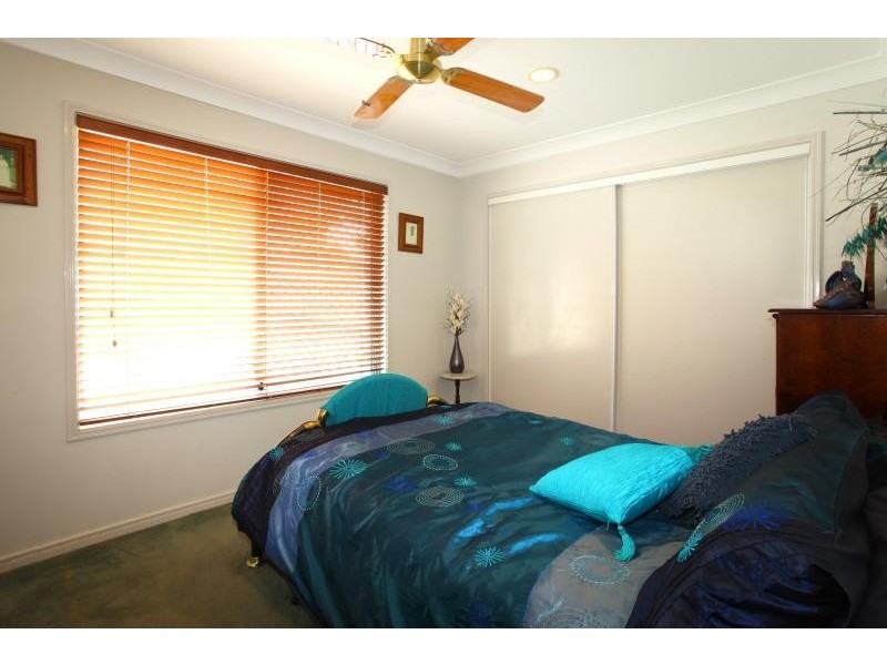 1 Curacao Place, Clear Island Waters QLD 4226