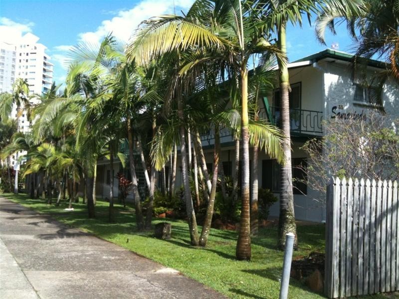 33 Ahern Street, Labrador QLD 4215