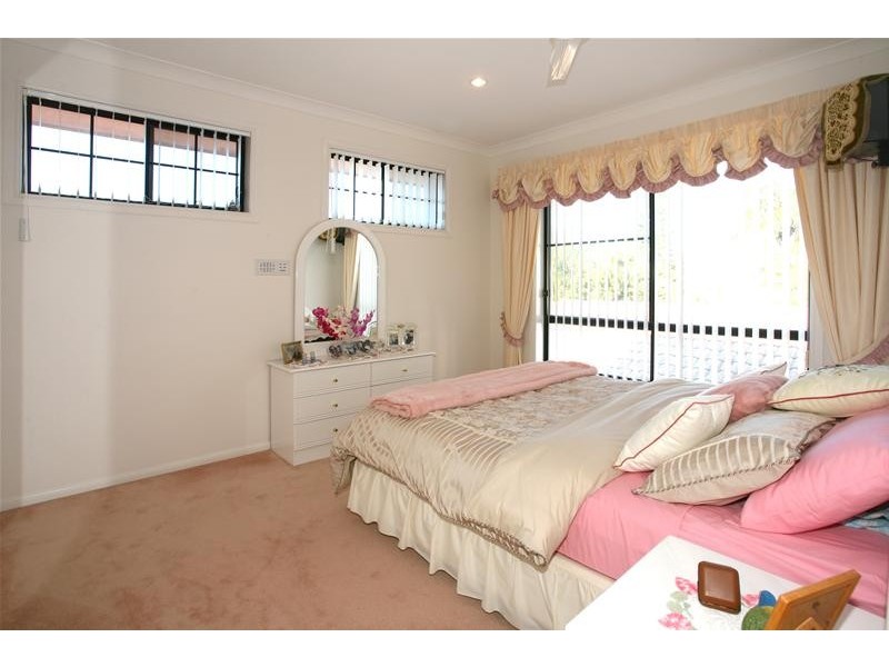 42A Montevideo Drive, Clear Island Waters QLD 4226