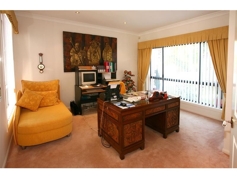 42A Montevideo Drive, Clear Island Waters QLD 4226