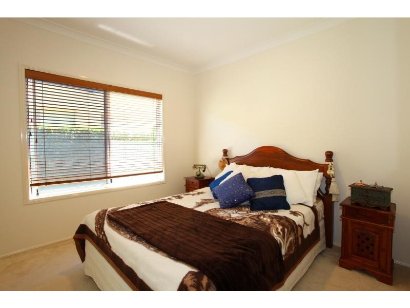 52 Montevideo Drive, Clear Island Waters QLD 4226