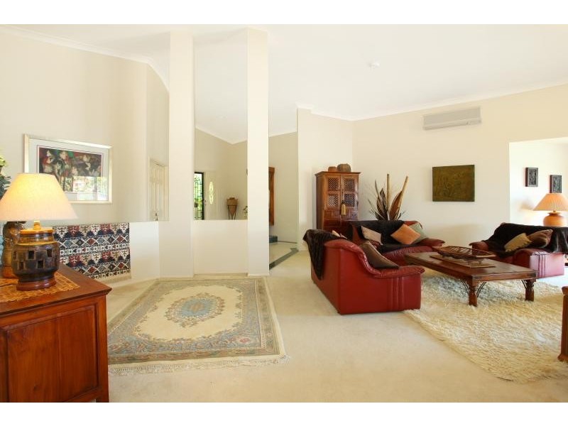 52 Montevideo Drive, Clear Island Waters QLD 4226